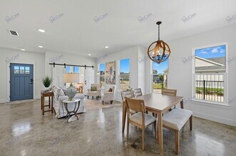 104 Cardinal Wds in Granbury, TX - Building Photo - Building Photo