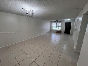 1372 NW 93rd Terrace in Coral Springs, FL - Building Photo - Building Photo