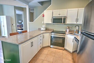 134 Laurel Hill Dr in Greentown, PA - Building Photo - Building Photo