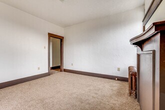 466 Hays Ave in Pittsburgh, PA - Foto de edificio - Building Photo