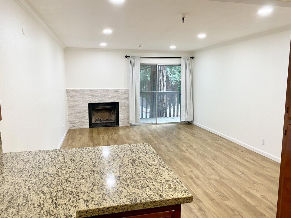 1775 Panda Way in Hayward, CA - Building Photo