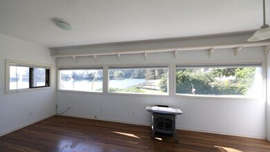 2223 Madrona Way in Coupeville, WA - Building Photo - Building Photo