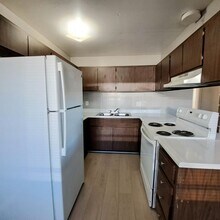 155 Westminster Way in Henderson, NV - Building Photo - Building Photo