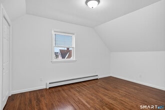 144 Cottage St in Bridgeport, CT - Building Photo - Building Photo