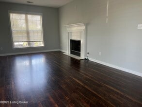 458 Dean Taylor Ct in Simpsonville, KY - Building Photo - Building Photo