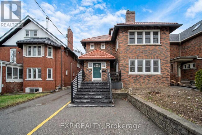 896 Avenue Rd in Toronto, ON - Building Photo - Building Photo
