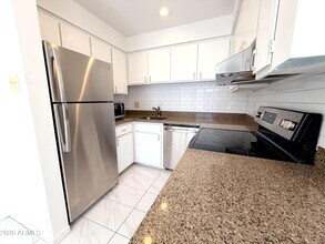 1016 E Osborn Rd in Phoenix, AZ - Building Photo - Building Photo