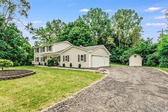 21993 Riverview Dr in Beverly Hills, MI - Building Photo - Building Photo