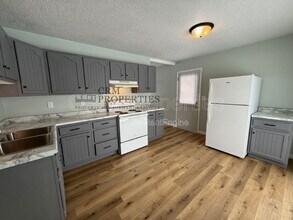 800 Maumee Dr in Kokomo, IN - Foto de edificio - Building Photo