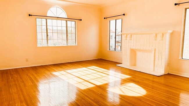 1609 1/2 S Sierra Bonita Ave, Unit 1609 1.2