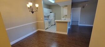 14304 Fredricksburg Dr, Unit 408 in Orlando, FL - Building Photo