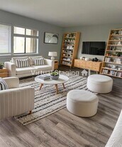 242 Wimbledon Lakes Dr in Plantation, FL - Building Photo