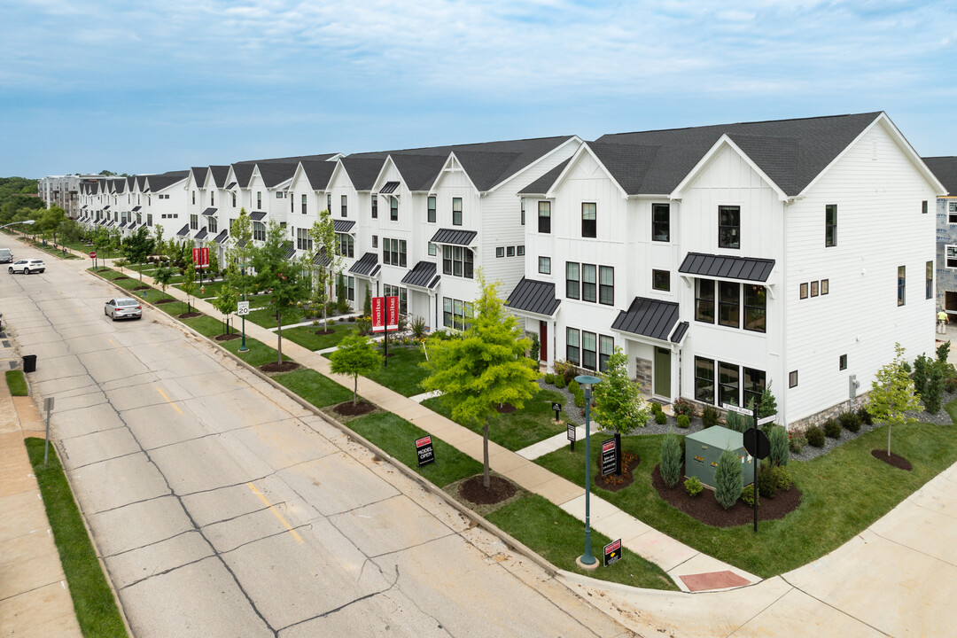 Gateway Heights by Fischer Homes in St. Louis, MO - Building Photo