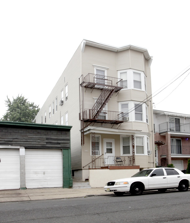 108 Inslee Pl in Elizabeth, NJ - Building Photo