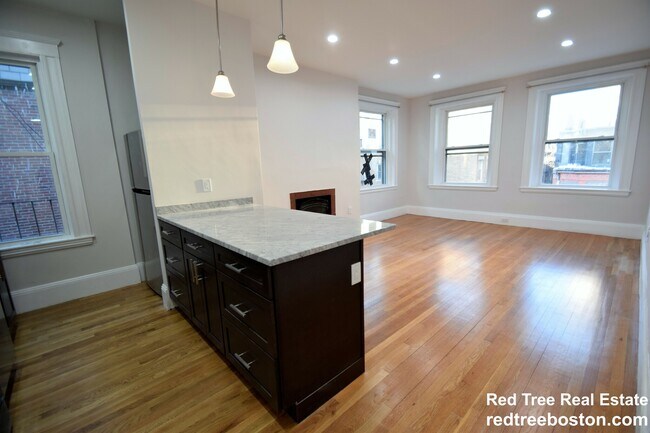 property at 48 Gloucester St