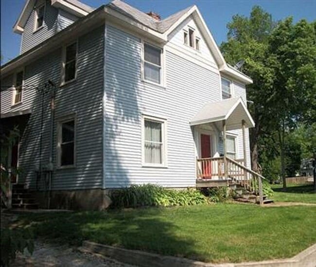 property at 907 N State St