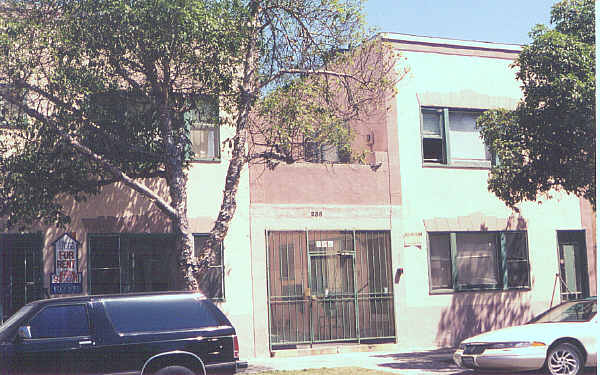 236 Lime Ave in Long Beach, CA - Building Photo - Building Photo