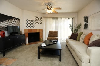 Dorinda Vista Apartments in Tucson, AZ - Foto de edificio - Interior Photo