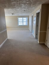 1 Church St, Unit 201 in Wilmington, MA - Foto de edificio - Building Photo