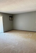 418 Allan Ave in North Mankato, MN - Building Photo - Building Photo