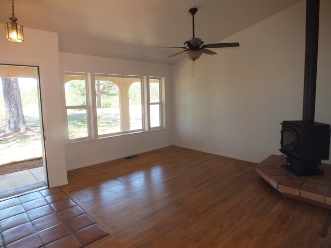 1954 Partridge Place Rd in Placerville, CA - Building Photo - Building Photo