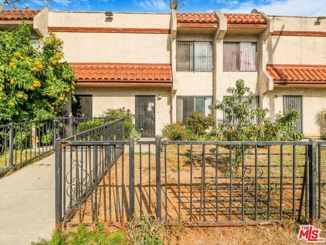 11414 Budlong Ave in Los Angeles, CA - Building Photo - Building Photo