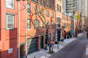 1935 Manning St in Philadelphia, PA - Building Photo