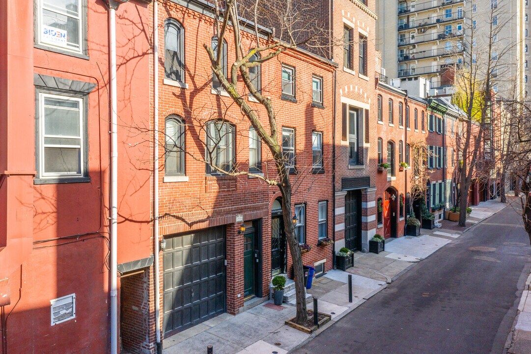 1935 Manning St in Philadelphia, PA - Foto de edificio