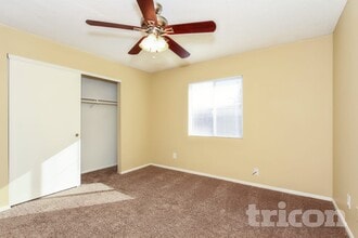 1949 W Chipman Rd in Phoenix, AZ - Building Photo - Building Photo