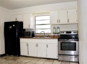 1165 Memorial Dr in Avon Park, FL - Building Photo - Building Photo