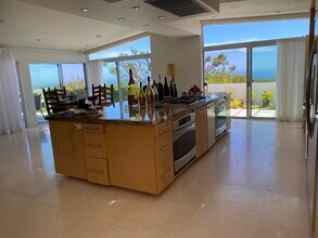3440 Shoreheights Dr in Malibu, CA - Building Photo - Building Photo