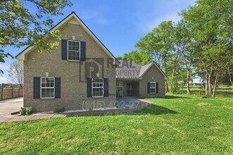 1934 Mural Ln in Murfreesboro, TN - Building Photo - Building Photo