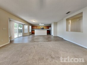 7134 Beekman Lake Dr in Jacksonville, FL - Building Photo - Building Photo