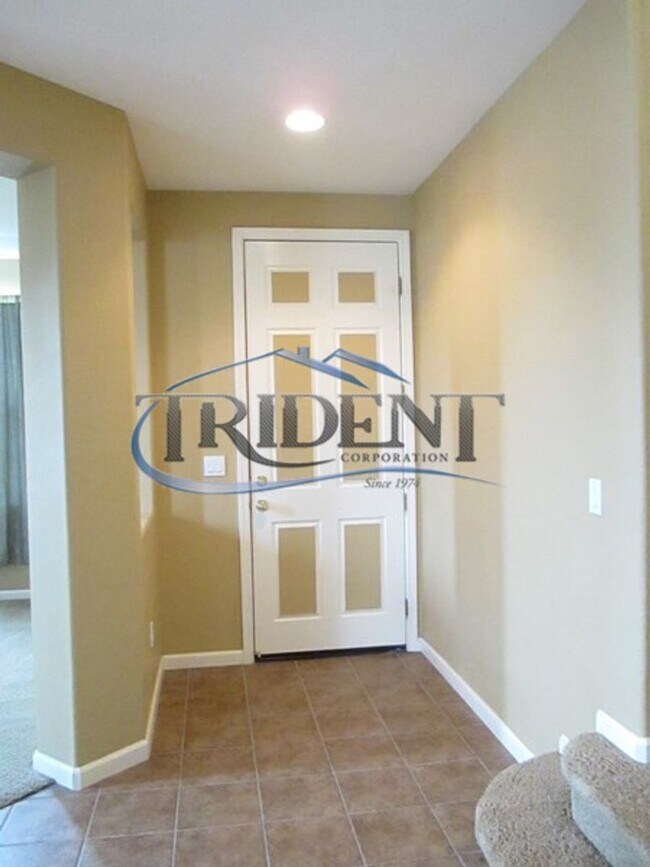 1862 Waterfall Dr in Marysville, CA - Building Photo - Building Photo