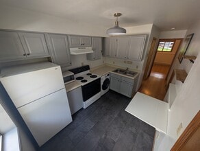 106 Spruce Ct, Unit Downstairs Apartment: Unit D1 in Ouray, CO - Building Photo - Building Photo