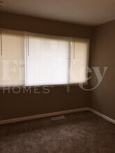 2440 Parker Rd in Florissant, MO - Building Photo - Building Photo