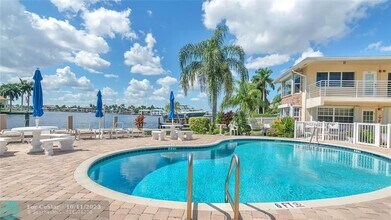 3216 SE 12th St-Unit -6 in Pompano Beach, FL - Building Photo - Building Photo