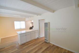 624-624-A N Nevada St in Oceanside, CA - Building Photo - Building Photo