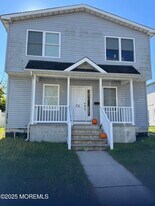 106 Poplar Ave in Deal, NJ - Building Photo