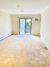 54 Park Ave, Unit 22 in Verona, NJ - Foto de edificio - Building Photo
