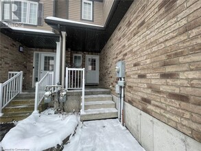 11 Sorrento St in Kitchener, ON - Building Photo - Building Photo