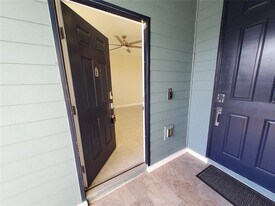 725 Simone Ct in Haines City, FL - Building Photo