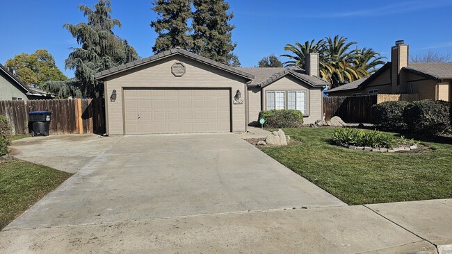 property at 2410 W Elowin Ave