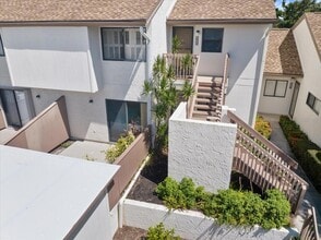 898 Bird Bay Way, Unit 212 in Venice, FL - Building Photo - Building Photo