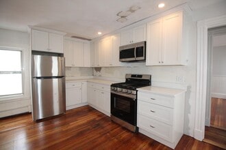 12 Albion Pl, Unit 2 in Boston, MA - Building Photo - Building Photo