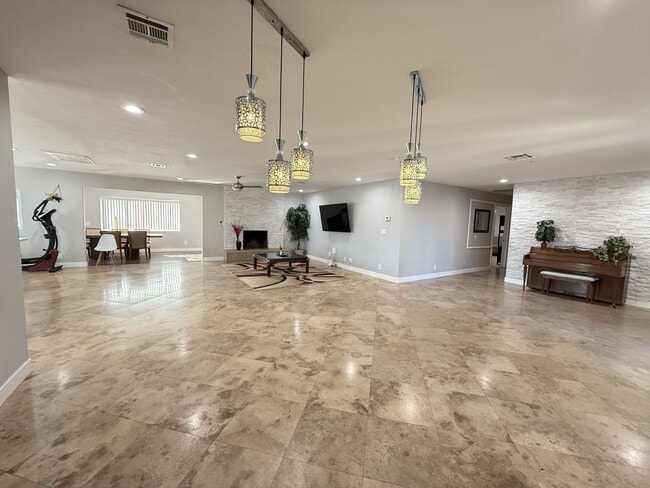 3255 El Camino Rd in Las Vegas, NV - Building Photo - Building Photo