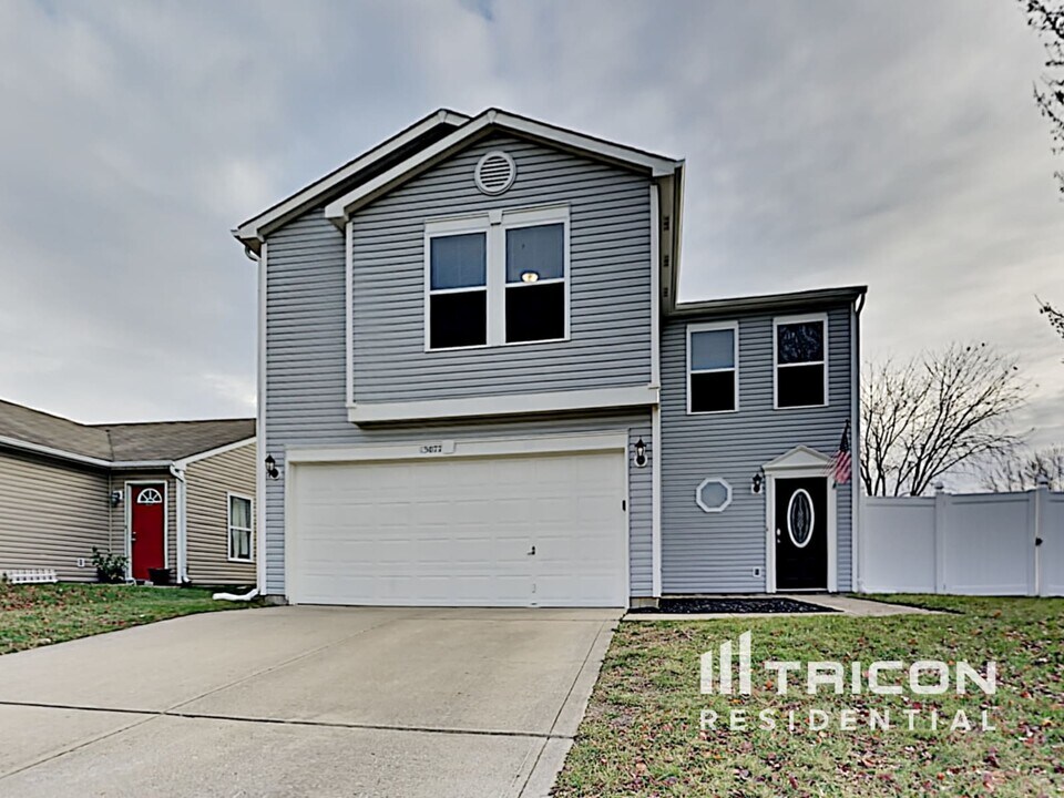13077 N Etna Green Dr in Camby, IN - Building Photo