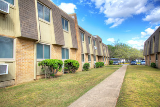 Briarcliff Apartments in Idabel, OK - Building Photo - Building Photo