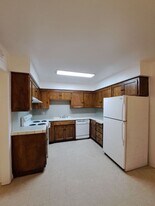4864 E University Ave in Fresno, CA - Building Photo