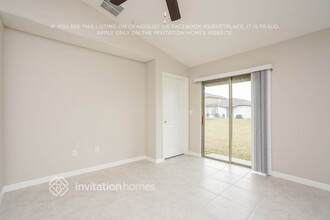 7257 King Crk Dr in Sun City Center, FL - Building Photo - Building Photo